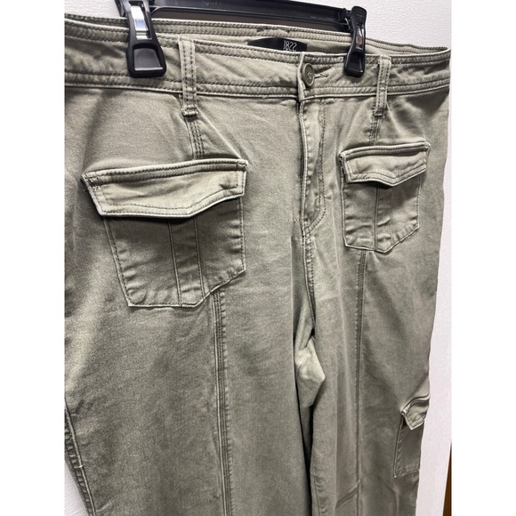 1822 Denim Women Olive Green Wide Leg Cargo Pants Size 14/32 - Picture 4 of 13